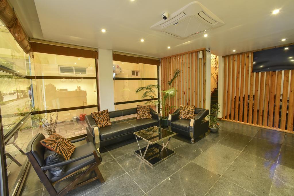 Crown Arena Hotel Hulhumale Bagian luar foto