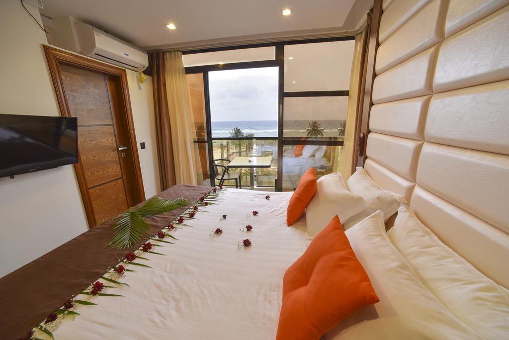Crown Arena Hotel Hulhumale Bagian luar foto